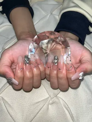 ネイル nail.salon .Reversalのネイルデザイン