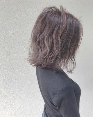 ミディアム カラー grand juteのヘアスタイル