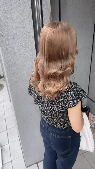 セミロング カラー 町田ブリーチ特化 MANATOのヘアスタイル