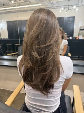 ロング カラー 🇺🇸海外レイヤー /カラーGOのヘアスタイル
