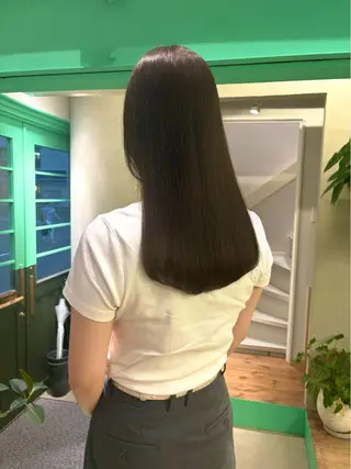 カラー 福田 梨七のヘアスタイル