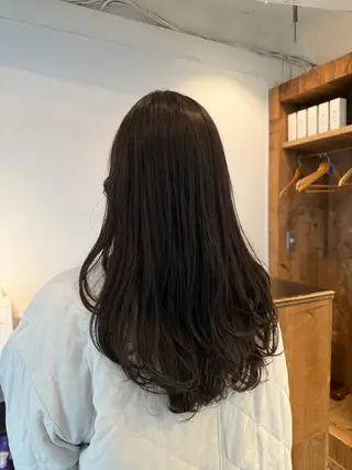 ロング カラー 山崎 奈瑠のヘアスタイル