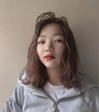 ミディアム カラー satsuki レイヤー・暖色のヘアスタイル