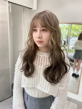 ロング サトウ ナナのヘアスタイル