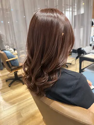 セミロング カラー フジイイブキ 髪質改善カラーのヘアスタイル