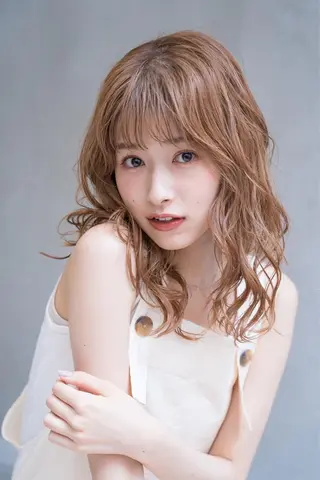 セミロング カラー KAREN🕊️ 大宮美容室のヘアスタイル