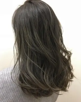 ショート カラー 松戸　レイヤーカット 野口　康太郎のヘアスタイル