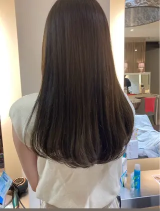 カラー 久保 佳乃のヘアスタイル