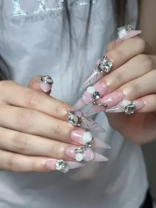 ネイル Julli NailStudioのネイルデザイン
