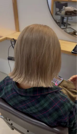 カラー 高良 丹奈のヘアスタイル