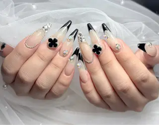 ネイル Lenie Kabukichoのネイルデザイン