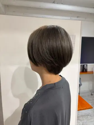 ショート カラー piLLon mayuのヘアスタイル