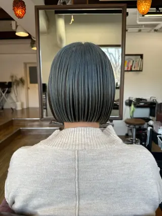 ショート カラー 中山 明子のヘアスタイル