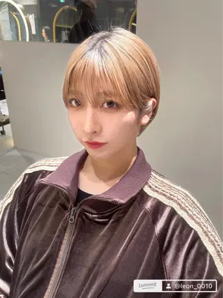 ショート カラー Aster 店長 れおんのヘアスタイル