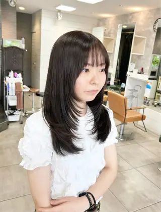 セミロング レイヤー/艶髪カラー 森本くるみのヘアスタイル