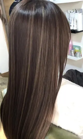 ロング カラー 吉川 ミチオ 【SHIKIO】のヘアスタイル