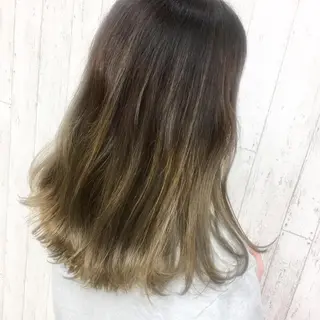 セミロング カラー Kaede .のヘアスタイル