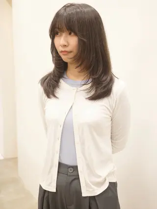 ロング (𝐡)𝐰𝐢𝐦 𝐲𝐮𝐧𝐚のヘアスタイル