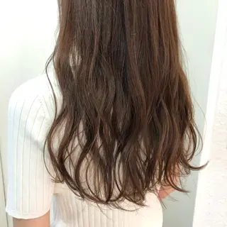ロング カラー TRENCH 相澤 果歩のヘアスタイル