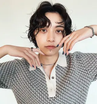 ショート パーマ hollo 原宿のヘアスタイル