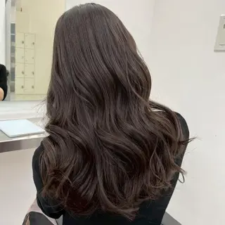 カラー 韓国風トレンド🩶 レイヤースタイルのヘアスタイル