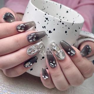 ネイル Queens テイのネイルデザイン