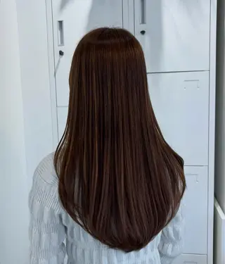カラー 衛藤 知寿のヘアスタイル
