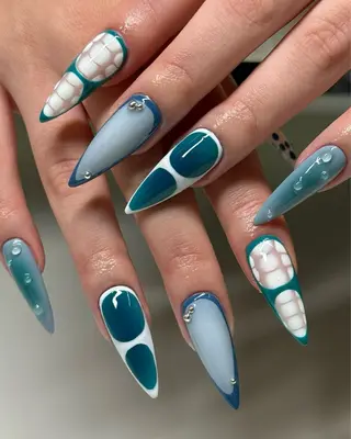 ネイル Reika Nail _ Royalのネイルデザイン