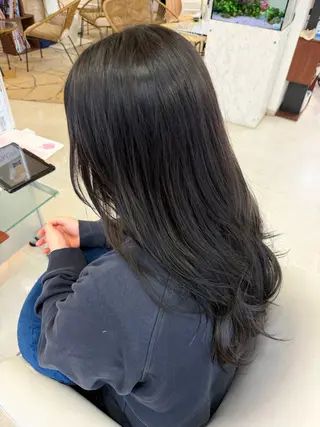 ロング カラー 播磨 茉侑のヘアスタイル