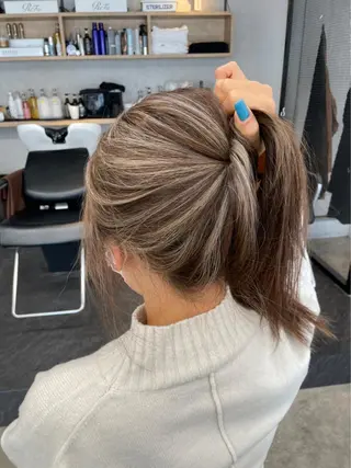 セミロング カラー ヘアアレンジ 💕 manaka🌺のヘアスタイル