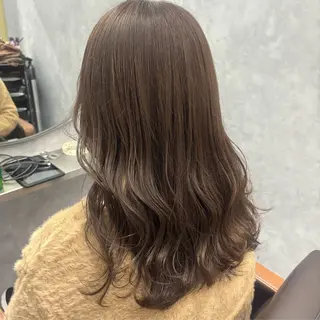 ロング カラー NUMBER_ ユイナのヘアスタイル