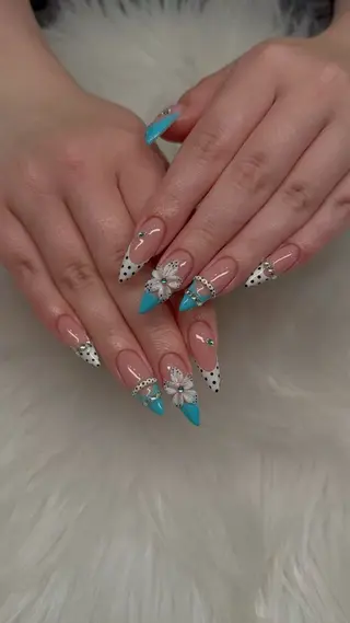 ネイル HAPPI NAIL CALINのネイルデザイン