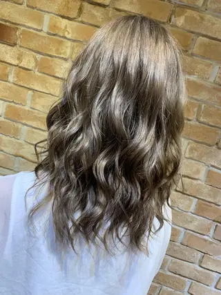 セミロング カラー 💜Rebre** Mayu💜のヘアスタイル