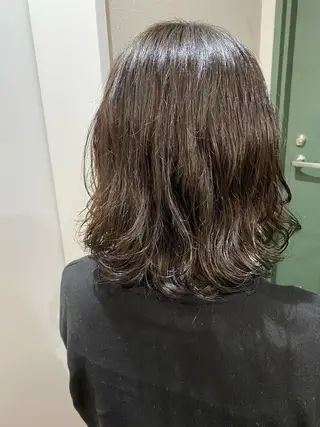 ミディアム パーマ moanin モーニンのヘアスタイル