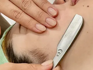 B's かわばた れいかのマツエク・マツパデザイン