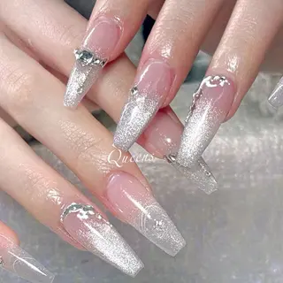 ネイル Queens テイのネイルデザイン