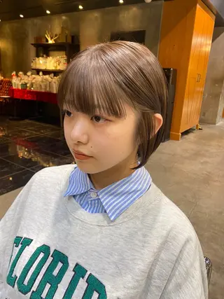 ショート カラー 透明感カラー🌿 グレージュ🐺陽介のヘアスタイル