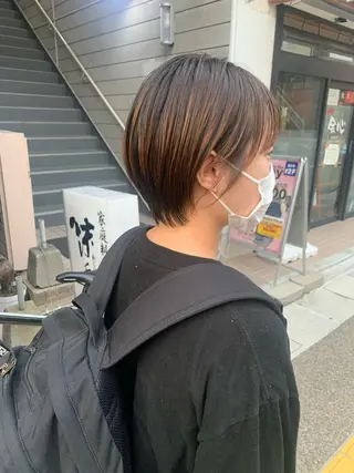 ショート カラー SHU NTAのヘアスタイル