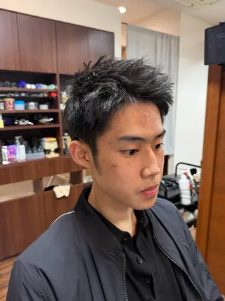 ショート メンズ 糸山 仁のヘアスタイル