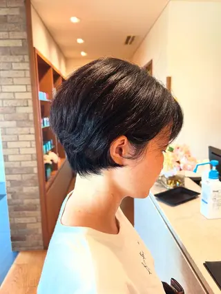 ショート 安藤 真衣香のヘアスタイル