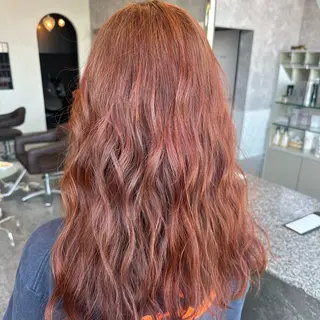 セミロング カラー パーマ 町田 里奈のヘアスタイル