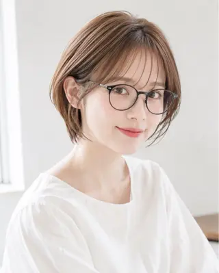 ショート カラー 西野 美桜のヘアスタイル