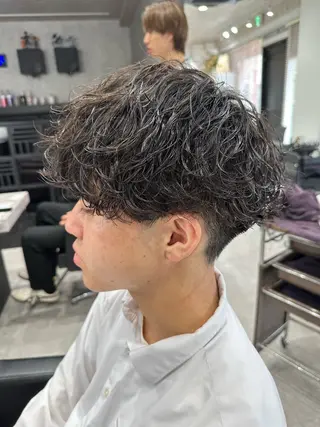 ショート パーマ メンズ ユウ🪄 パーマ指名No1のヘアスタイル
