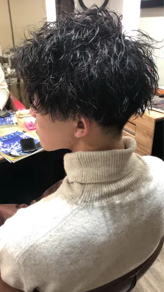 ショート パーマ メンズ メンズヘア特化 崎田 成人のヘアスタイル