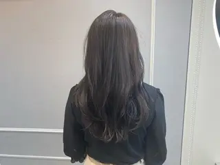 セミロング 美髪矯正透明感カラー 江川 和輝のヘアスタイル