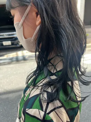 セミロング 才門 真菜のヘアスタイル
