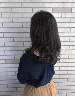 セミロング 中村 よしひでのヘアスタイル