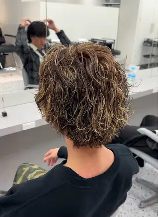 ショート カラー パーマ メンズ特化/ツイスパ /波巻き/松本真生のヘアスタイル