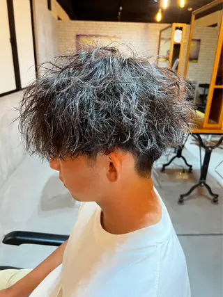 ショート パーマ メンズ ツイスパ特化 石川 歳也のヘアスタイル