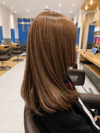 セミロング カラー あいだ🐼ミニモ 8月限定クーポン配信のヘアスタイル